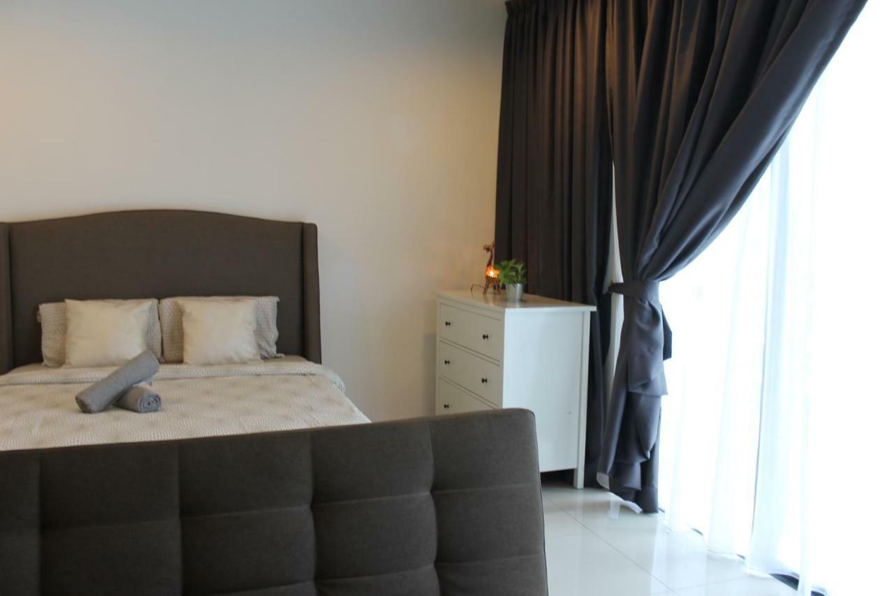 Vivian'S Studio Trefoil Setia Alam Shah Alam Eksteriør bilde