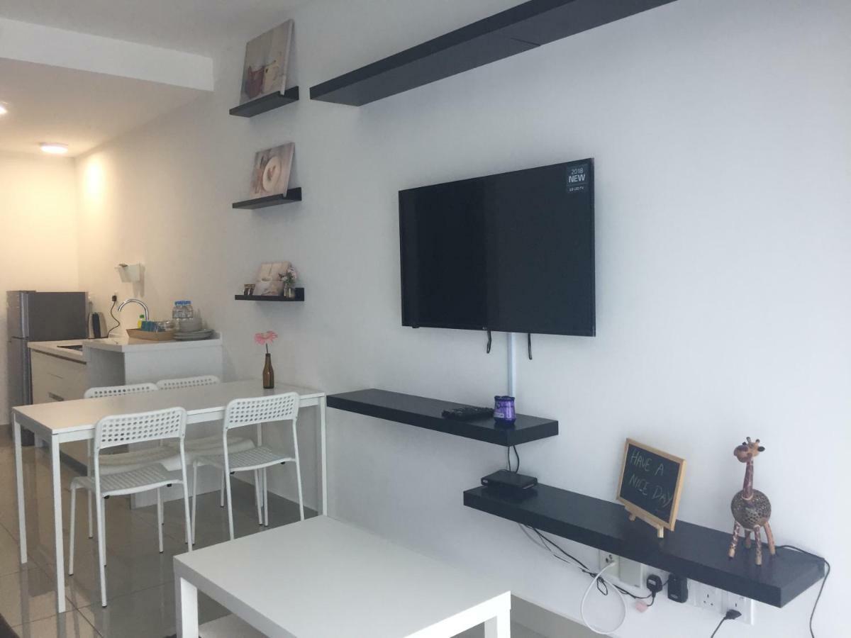 Vivian'S Studio Trefoil Setia Alam Shah Alam Eksteriør bilde
