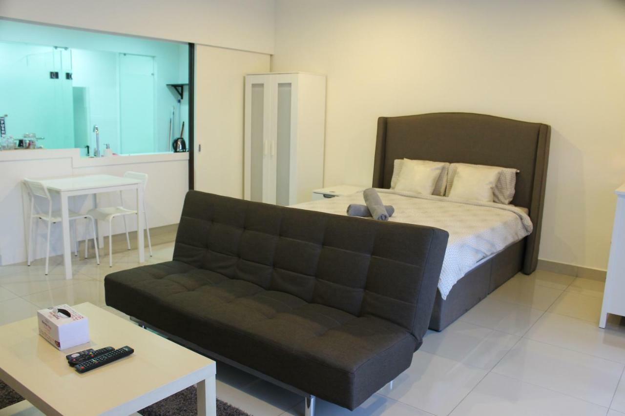 Vivian'S Studio Trefoil Setia Alam Shah Alam Eksteriør bilde